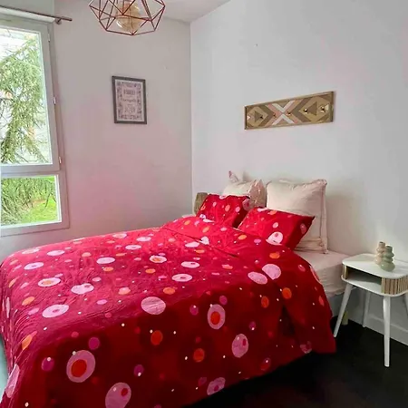 Cocon Aux Portes De Paris - Free Parking - Metro 7 & 14 Apartment *